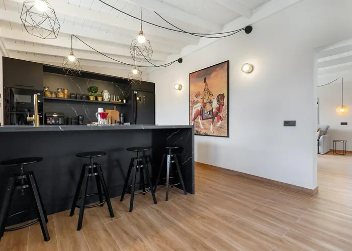 Esencia House Bajo Estrellas