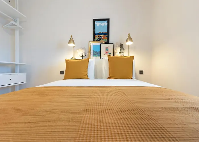 Esencia House Bajo Estrellas *