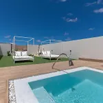 Esencia House Bajo Estrellas