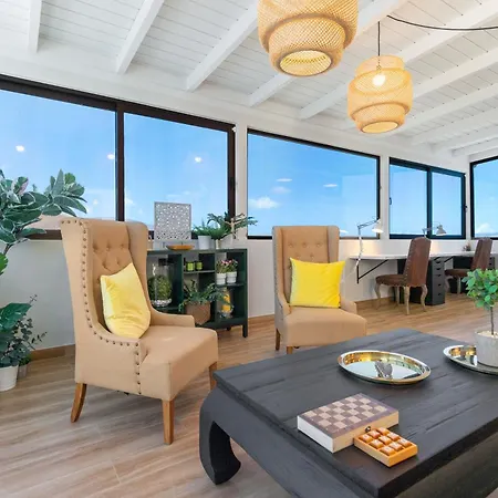 Esencia House Bajo Estrellas *